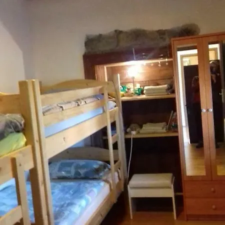 Apartmaji Pri Zivcovih Daire Dutovlje