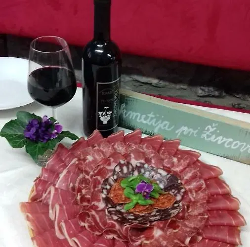 Апартаменты Apartmaji Pri Zivcovih Dutovlje